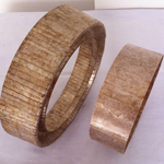 Commutator vee rings